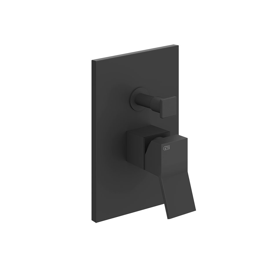 MATTE BLACK