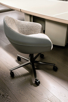 Aphira Armchair by Giorgetti, view 6