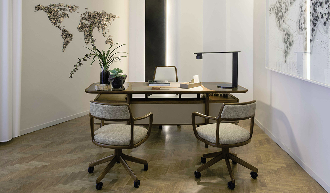 Baron Chair by Giorgetti, view 2
