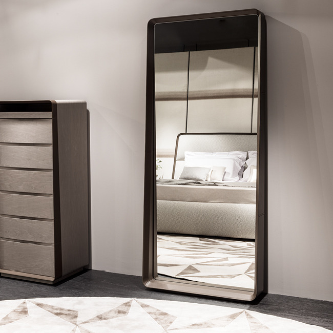 Frame Decorative Object by Giorgetti, view 2