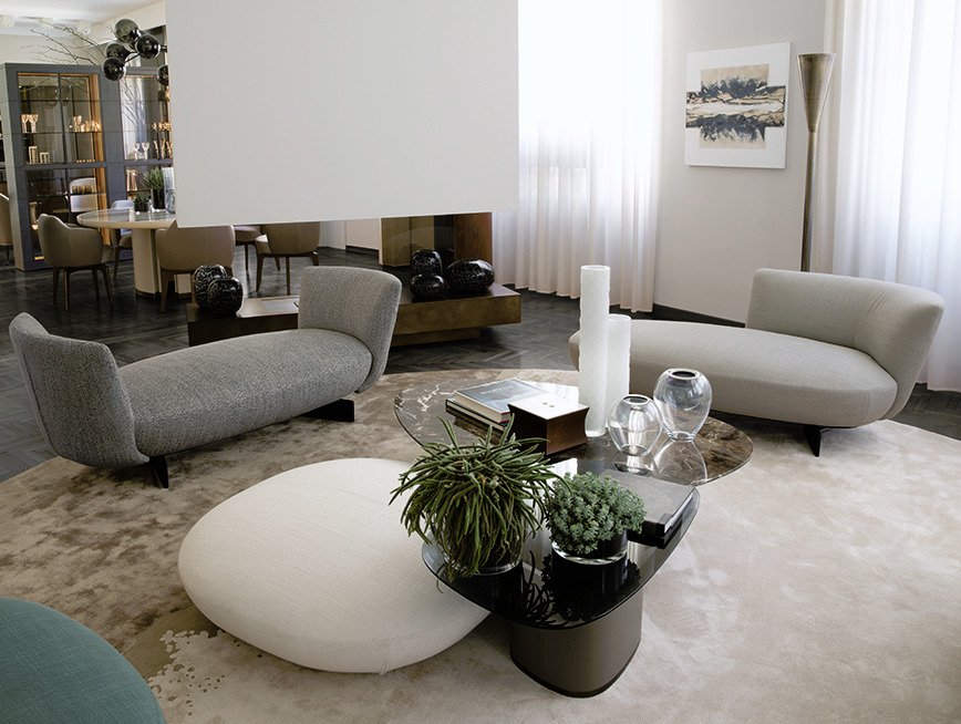 Galet Bench by Giorgetti, view 2
