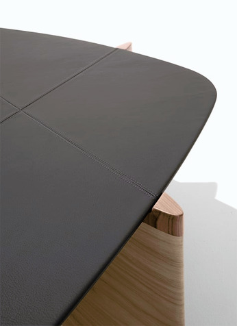 Griffe Coffee and Side Table by Giorgetti, view 7