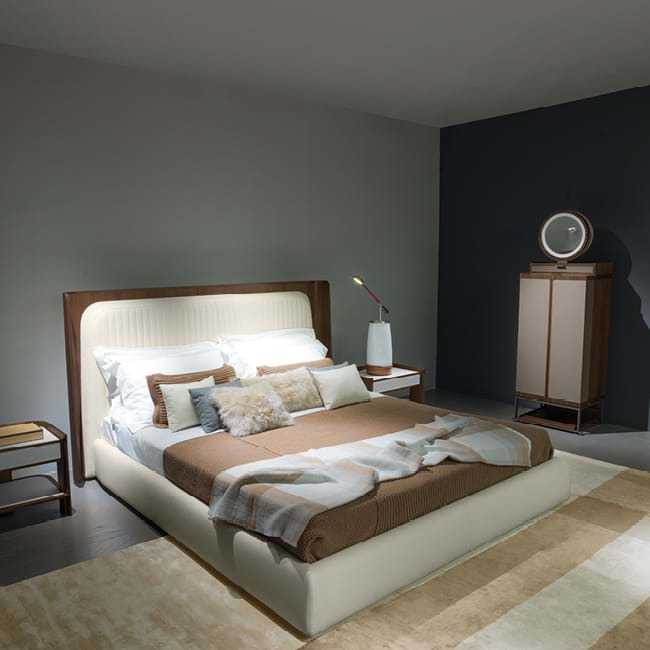 Hypnos Bed by Giorgetti, view 3