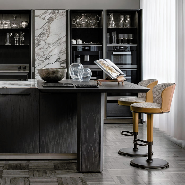 Leggio Decorative Object by Giorgetti, view 2