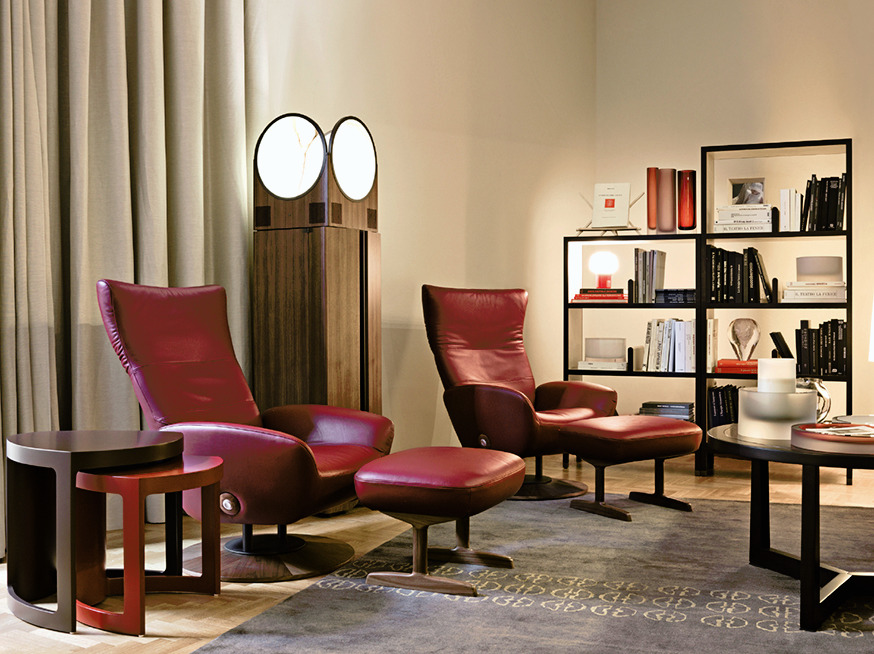 Magica Armchair by Giorgetti, view 2