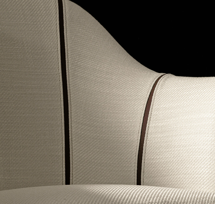 Progetti Blossom Armchair by Giorgetti, view 2