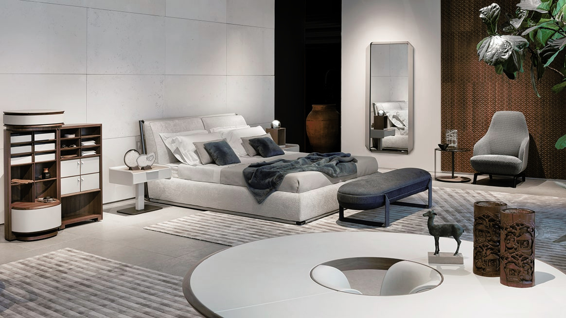 Shirley Decorative Object by Giorgetti, view 2