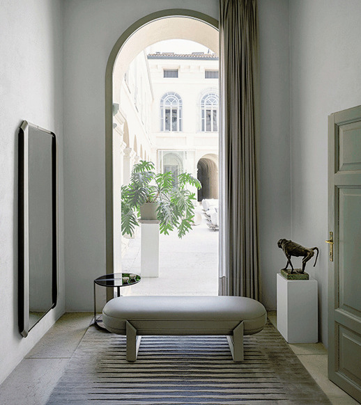 Shirley Bench by Giorgetti, view 3