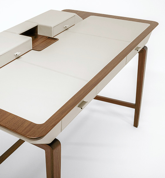 Studium Bed by Giorgetti, view 4
