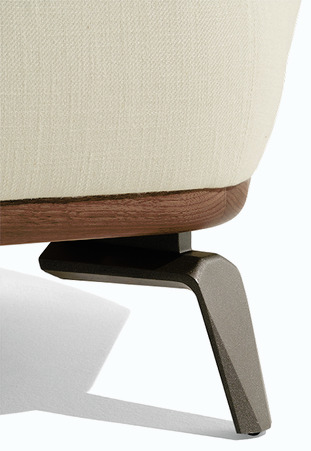 Tamino Armchair by Giorgetti, view 6