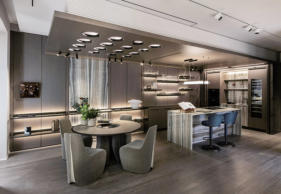 Tie Chair by Giorgetti, view 3