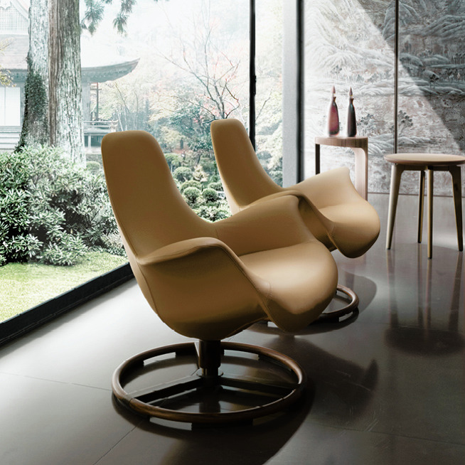 Tilt Armchair by Giorgetti, view 3