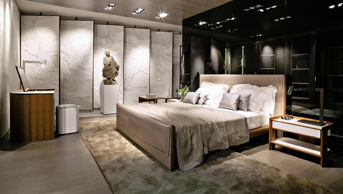 Venus Bench by Giorgetti, view 2