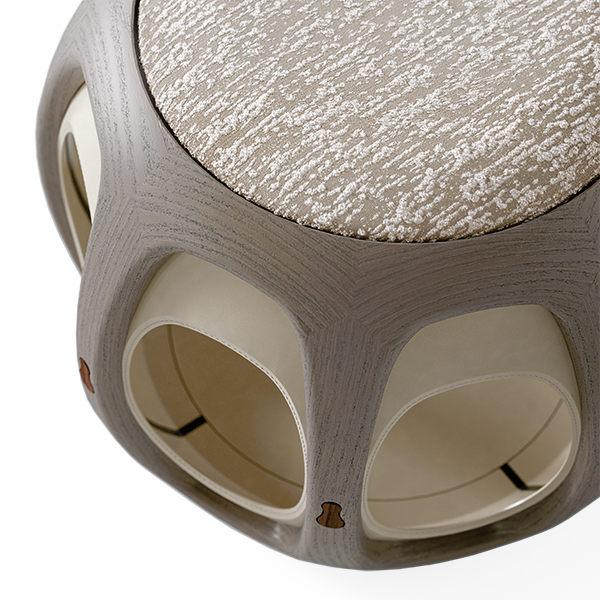 Yuan Pouf by Giorgetti, view 3