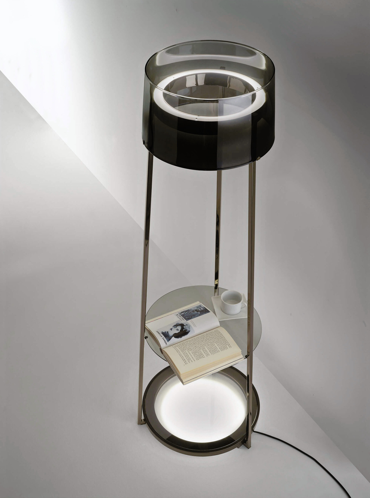 Antea Floor Lamp, view 3