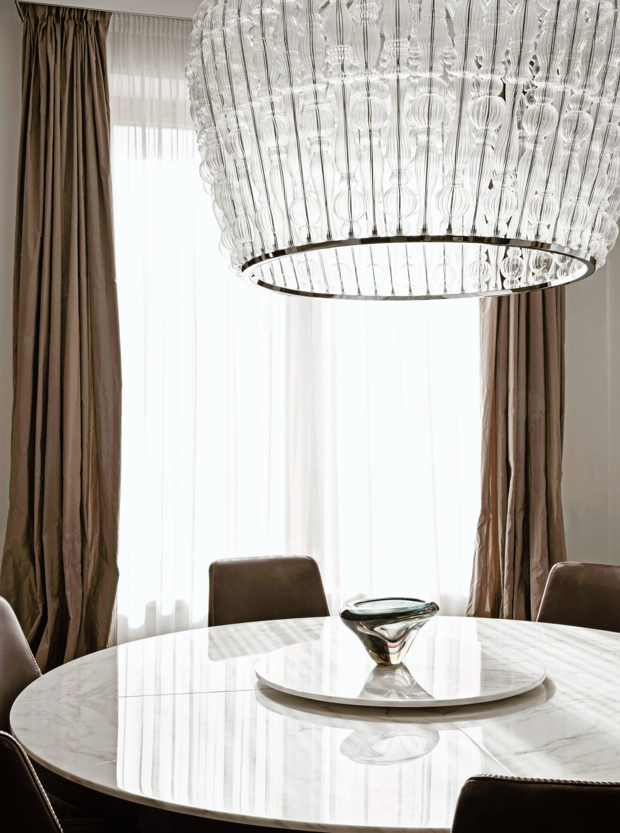 Crowns Pendant Light, view 3