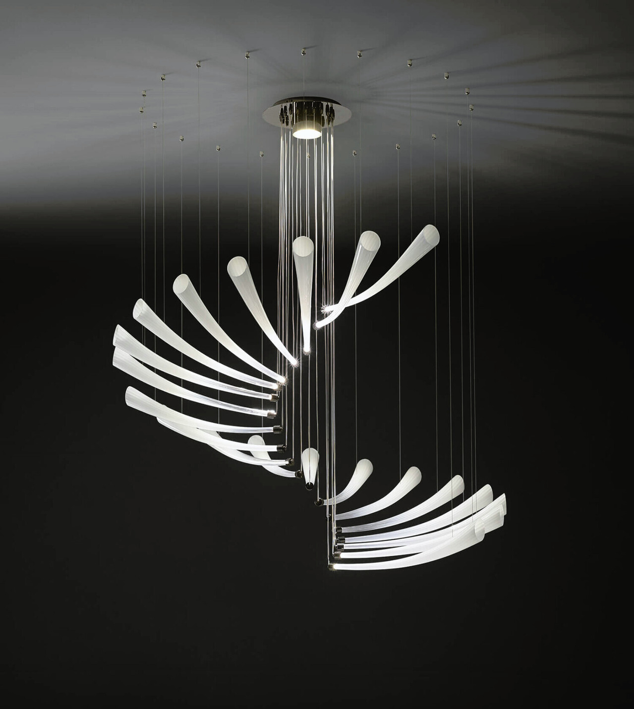 Pulsa Spira Pendant Light, view 2
