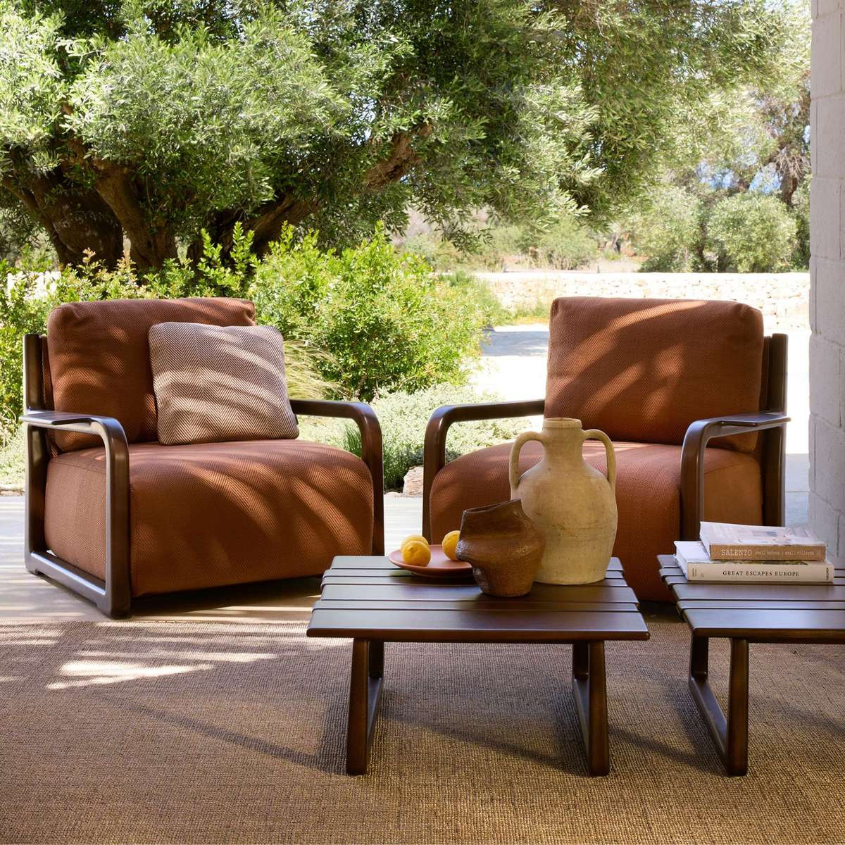 Small Wooden Coffee Table Loro Piana The Delight Chairs by Exteta, view 3