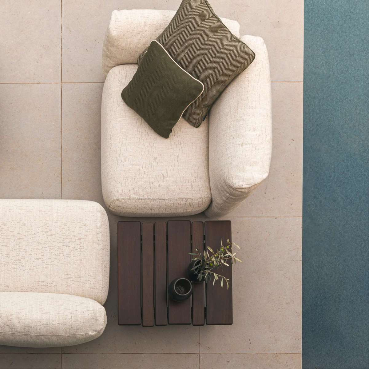 Small Wooden Coffee Table Loro Piana The Delight Chairs by Exteta, view 2