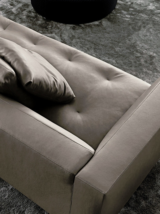 Andersen "quilt" Decorative Cushion by Minotti, view 8