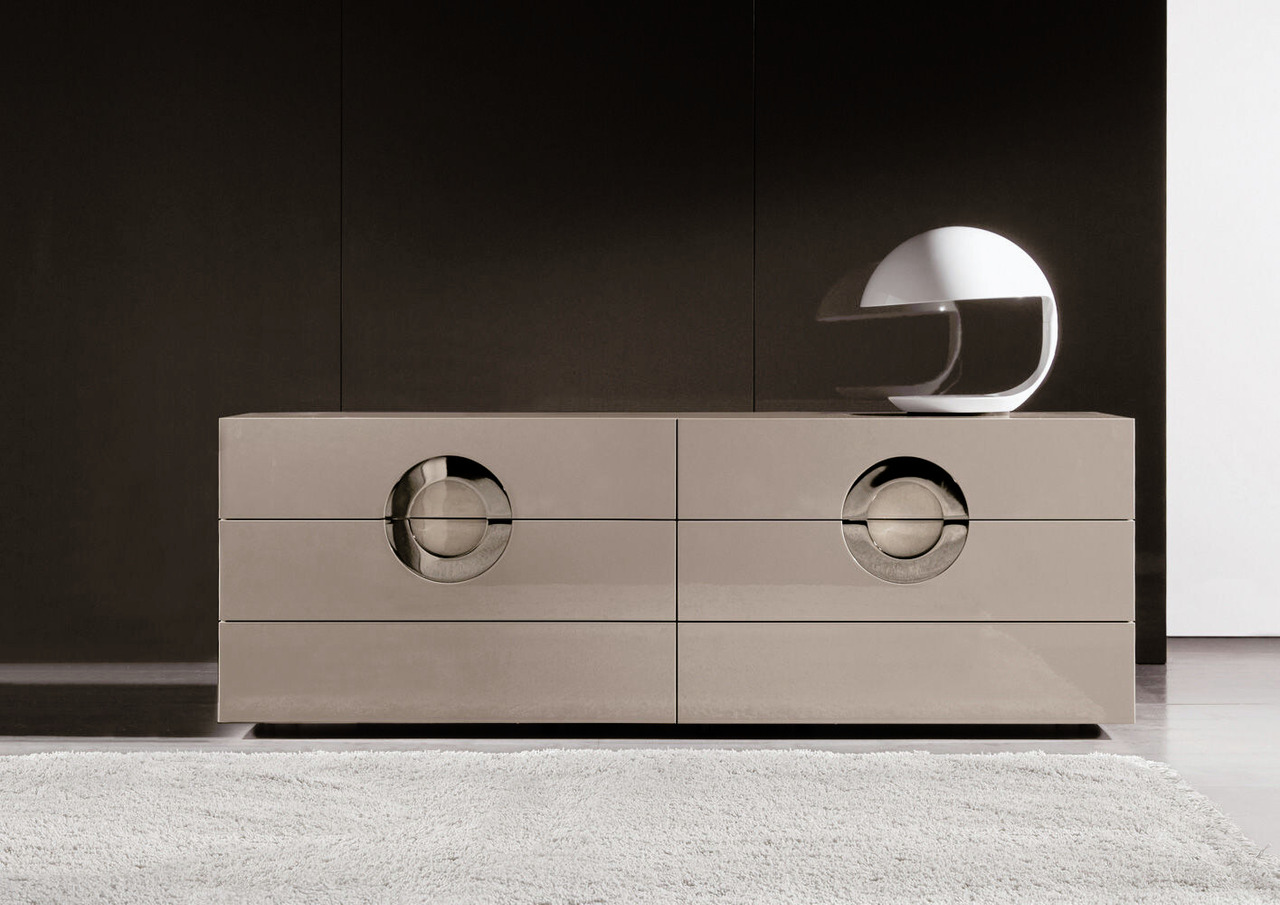 Archipenko Sideboard by Minotti, view 2