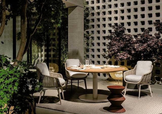 Belt Cord Outdoor Dining Chair by Minotti