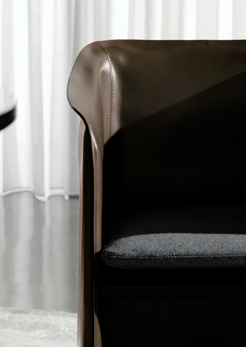 Case Armchair, view 3