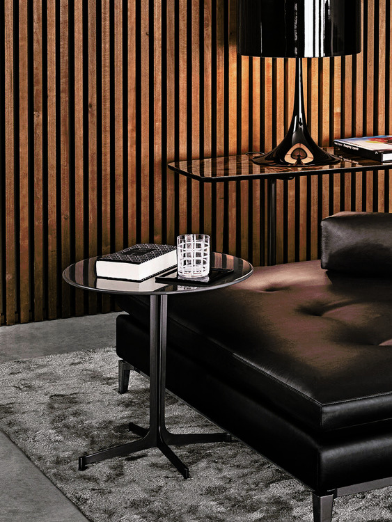 Clyfford Coffee Table by Minotti, view 5