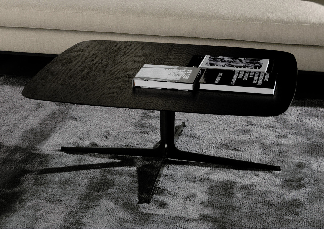Clyfford Coffee Table by Minotti, view 7