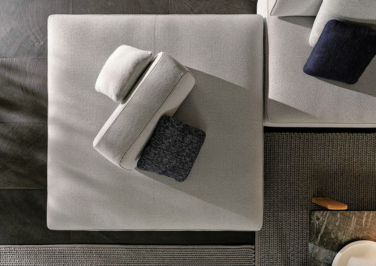 Florida Modular Outdoor Sofa by Minotti, view 10
