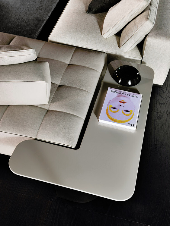 Lawrence Modular Sofa by Minotti, view 12