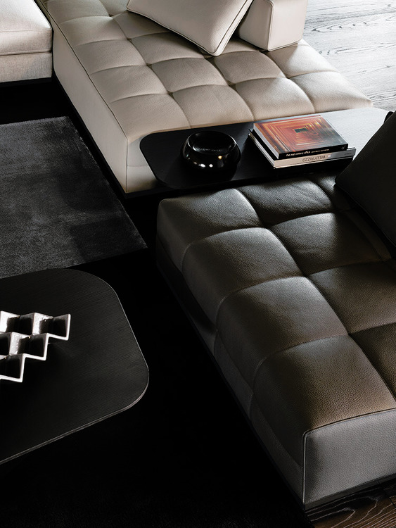 Lawrence Modular Sofa by Minotti, view 13