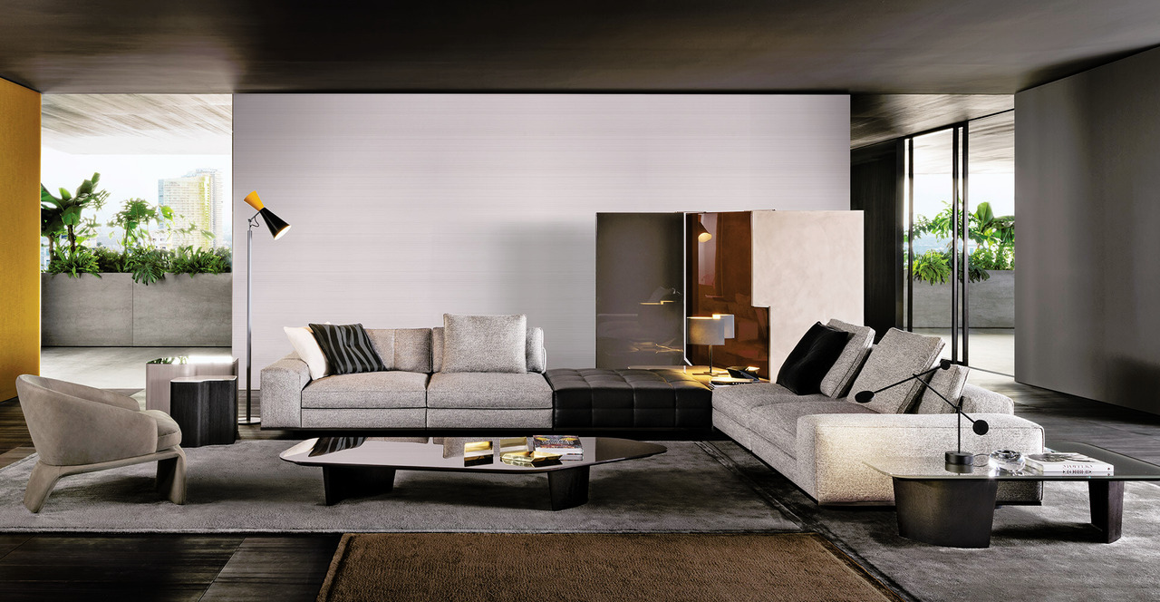 Lawrence Modular Sofa by Minotti, view 16
