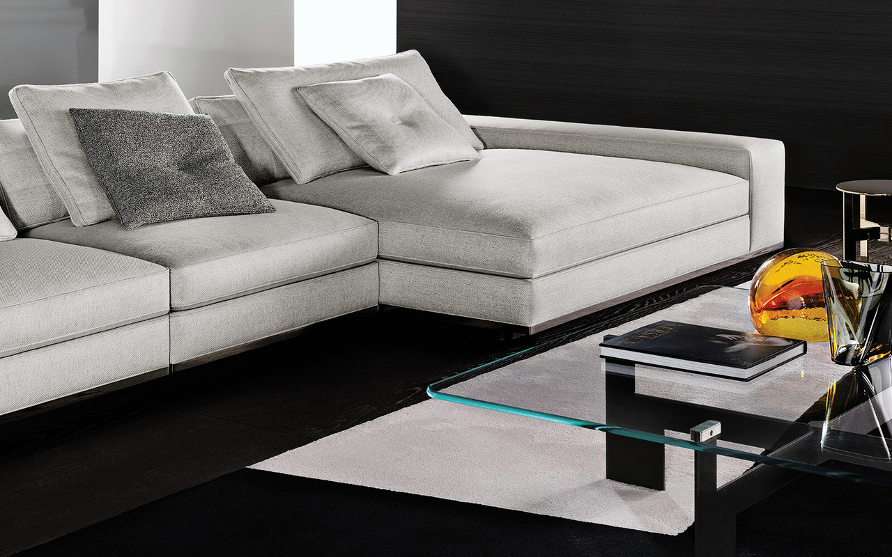 Lawrence Modular Sofa by Minotti, view 32