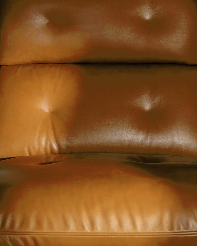 Libra Armchair by Minotti, view 3