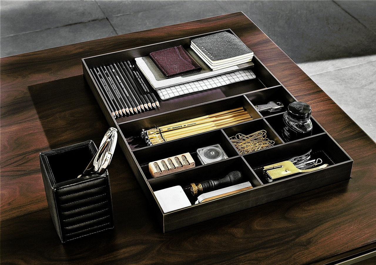 Linha Studio Desk, view 8