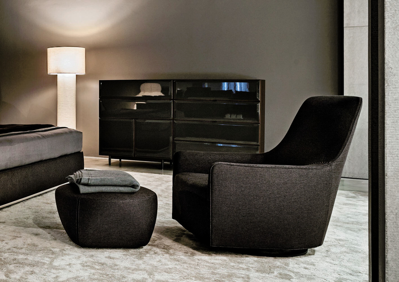 Portofino Armchair, view 2