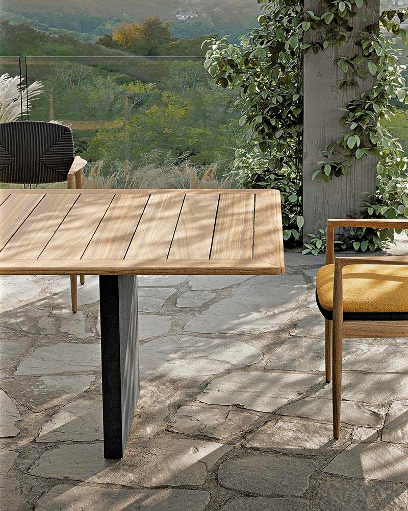 Quadrado 24 Outdoor Dining Table