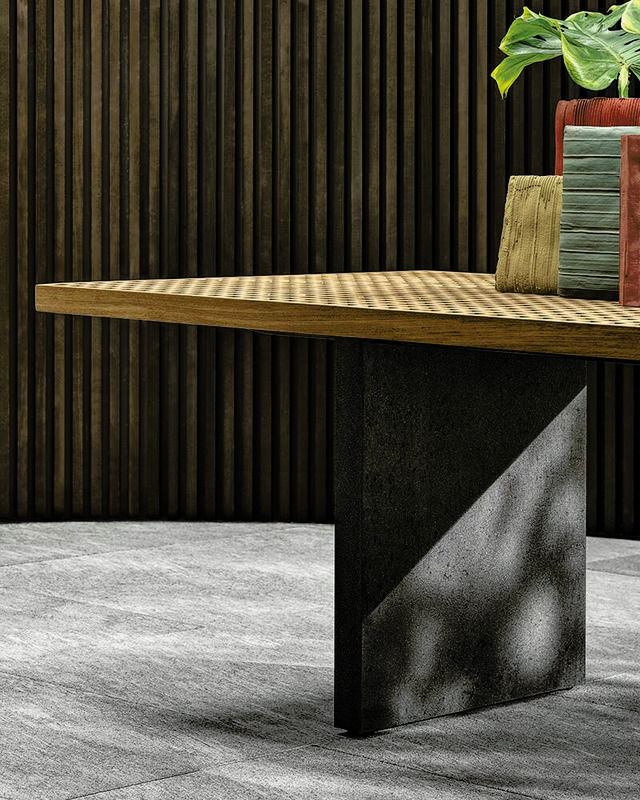 Quadrado Table, view 3