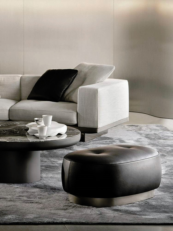 Torii Bold Pouf Bench by Minotti, view 2