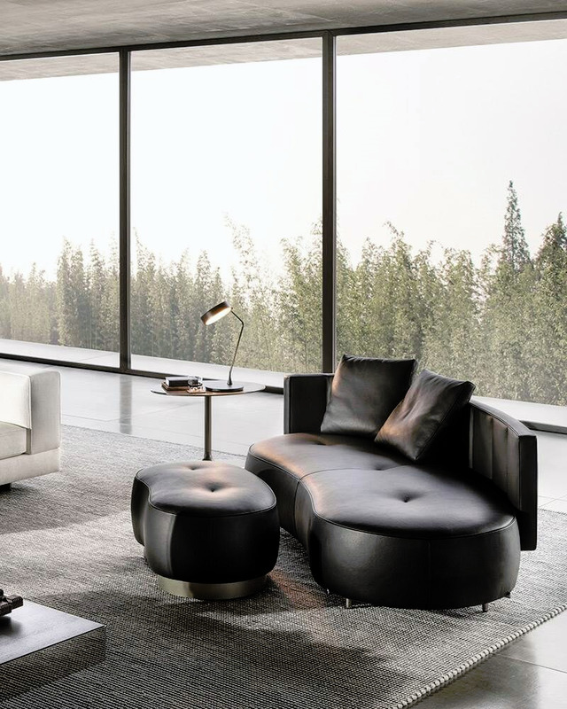 Torii Bold Pouf Bench by Minotti, view 4