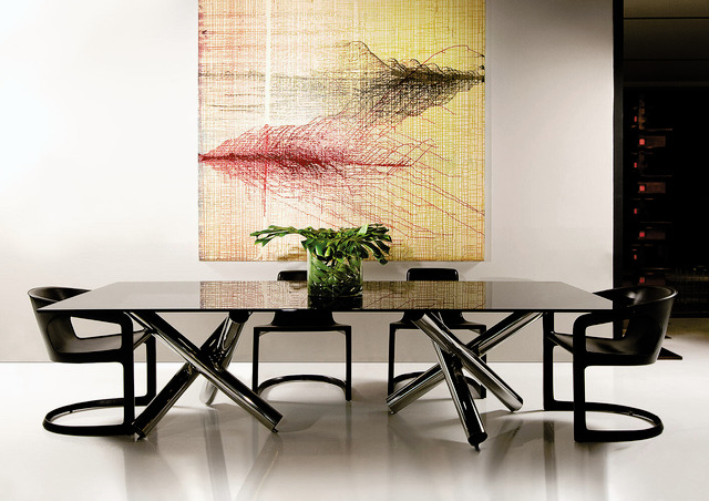 Twombly Armchair by Minotti