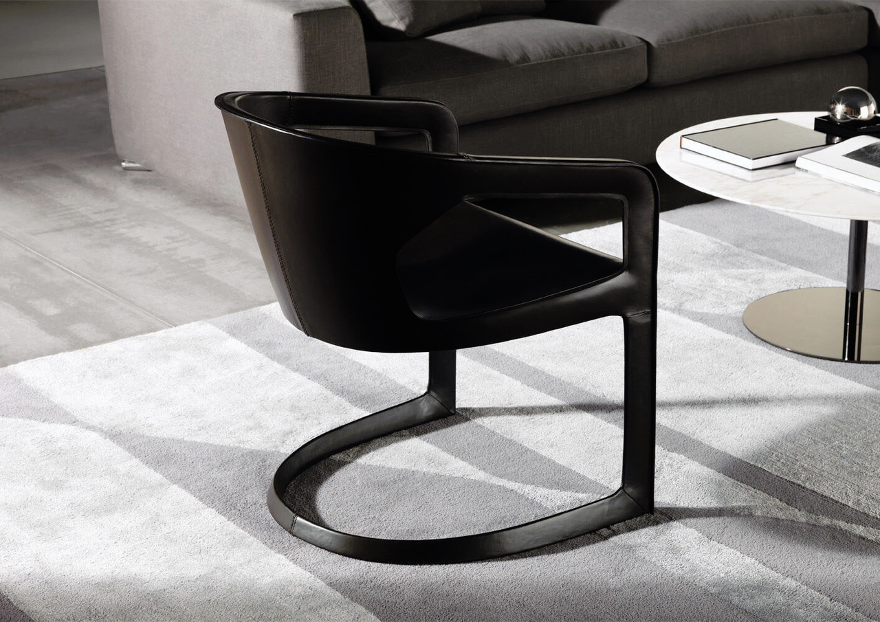 Twombly Armchair by Minotti, view 3