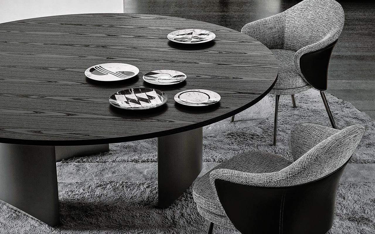 Wedge Dining Table by Minotti, view 8