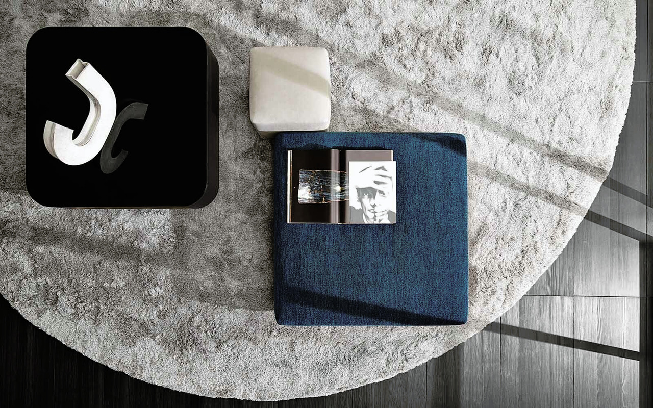 Wisp Rug by Minotti, view 2