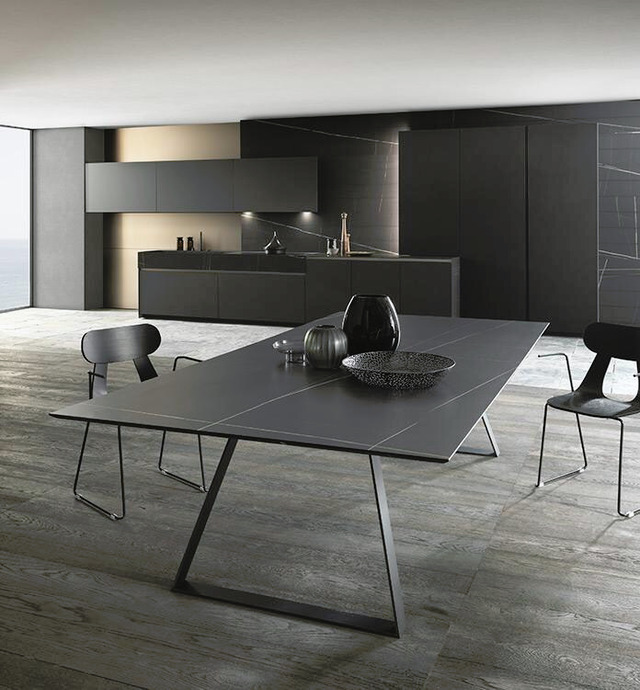 Blade Dining Table