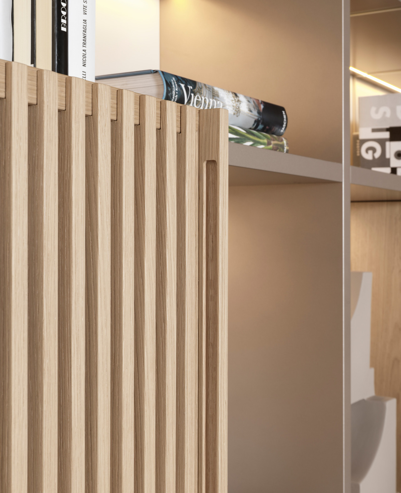 Molteni&C 505 Up System Storage System, view 2