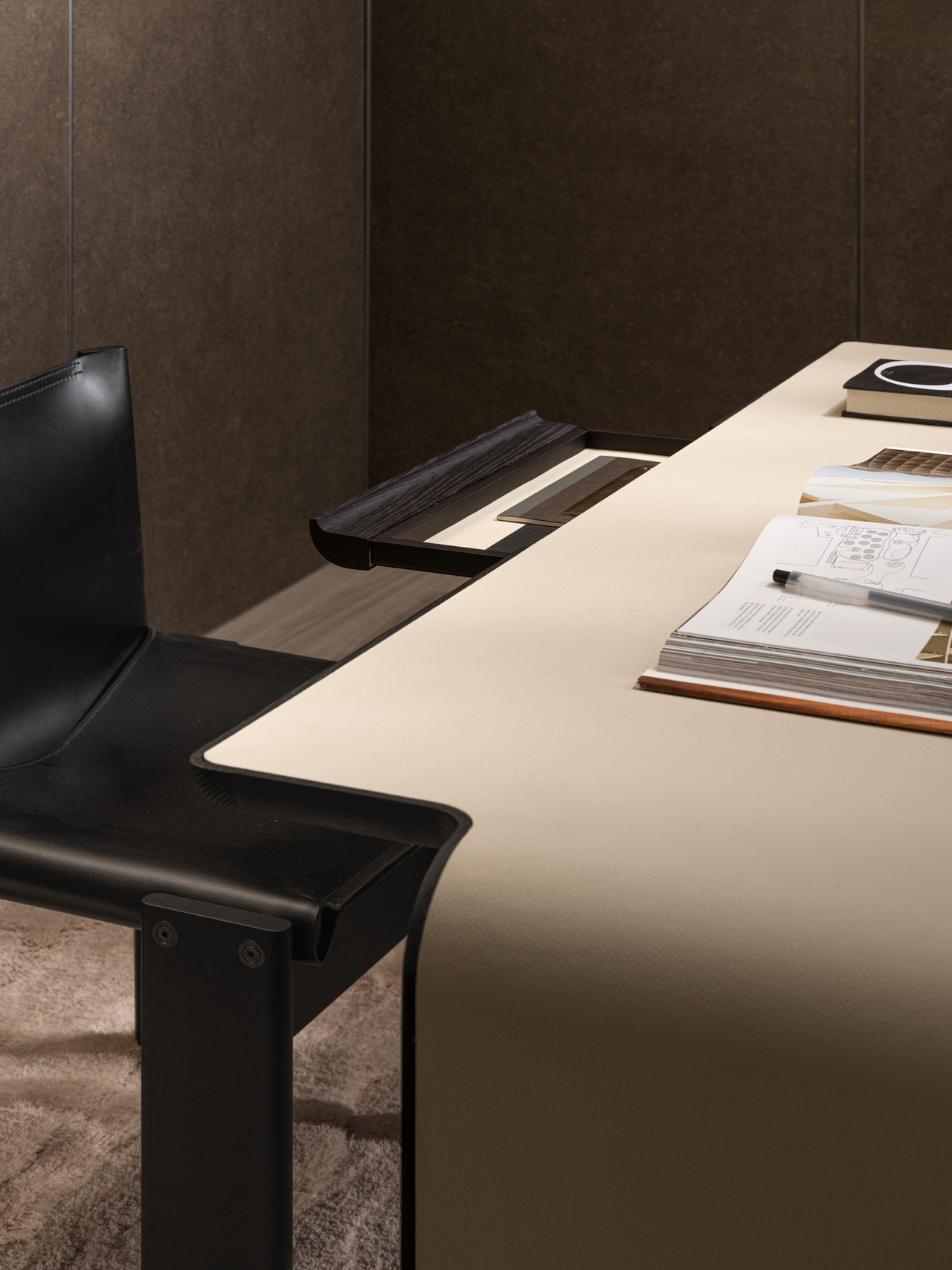 Molteni&C Aria Writing Desk, view 3