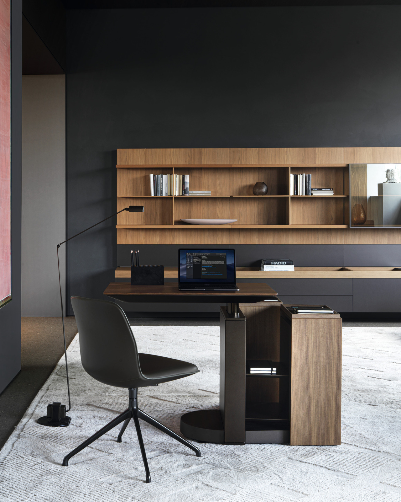Molteni&C Barbican Chair, view 3