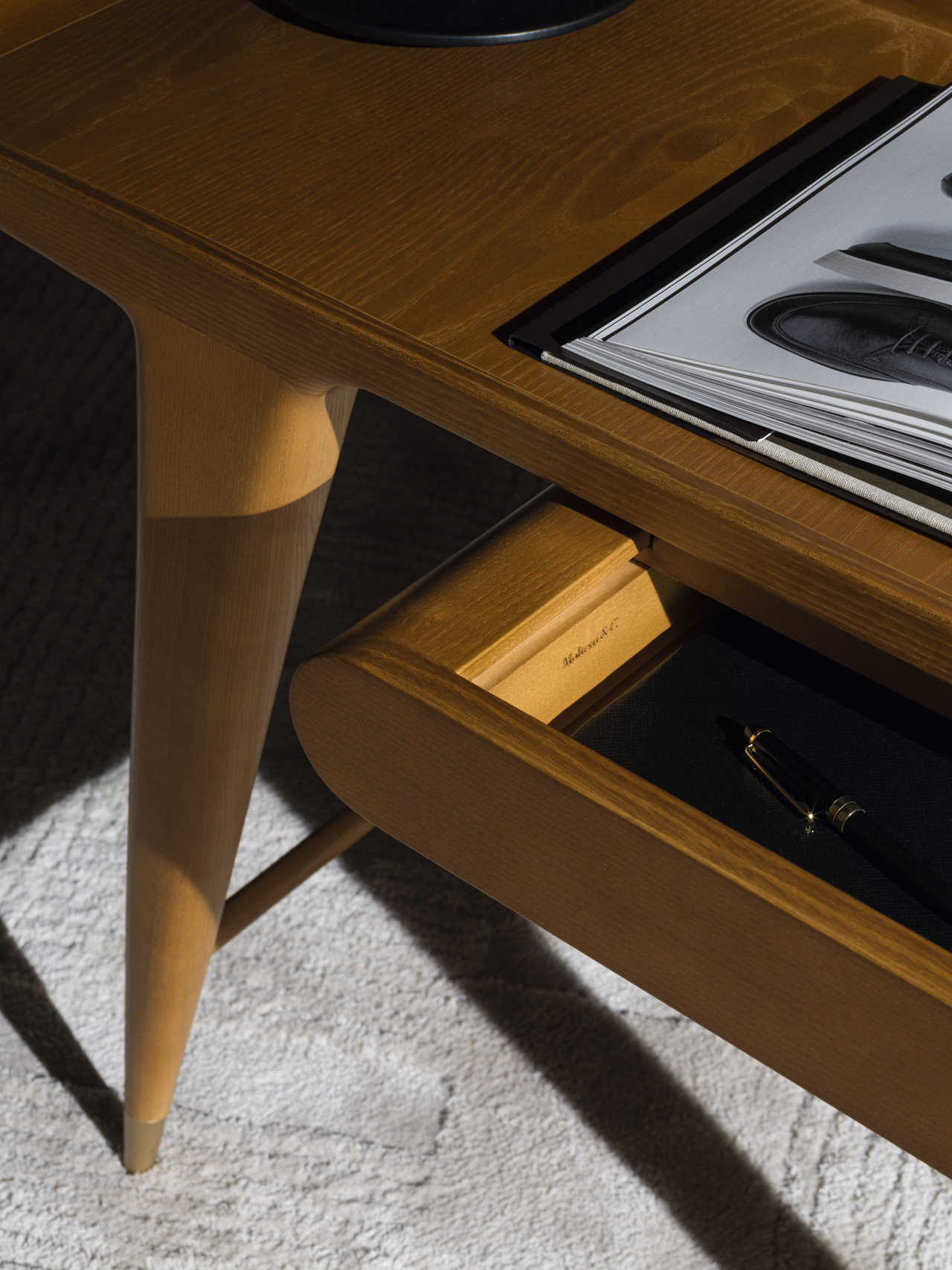 Molteni&C D.847.1 Writing Desk, view 3
